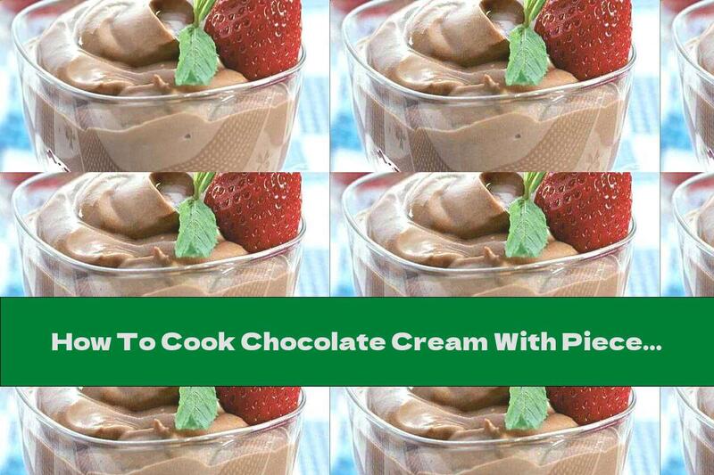 How To Cook Chocolate Cream With Pieces Of Fresh Strawberries And Powdered Sugar - Recipe